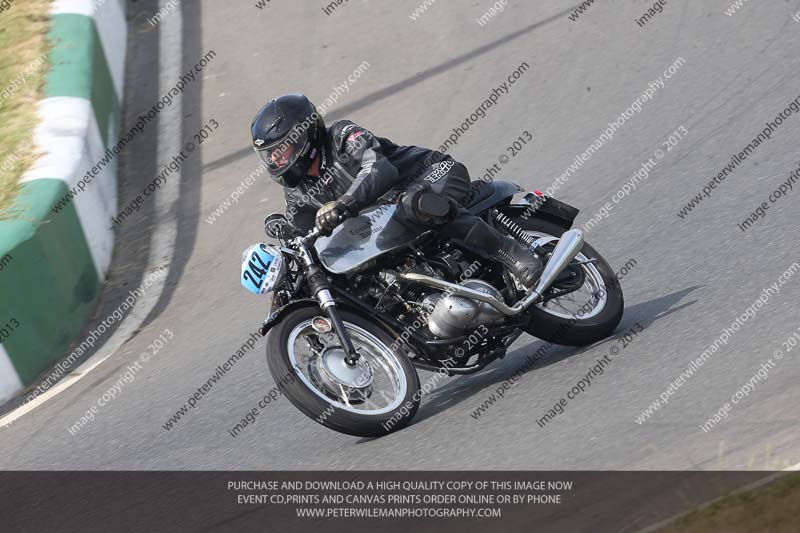 Vintage motorcycle club;eventdigitalimages;mallory park;mallory park trackday photographs;no limits trackdays;peter wileman photography;trackday digital images;trackday photos;vmcc festival 1000 bikes photographs