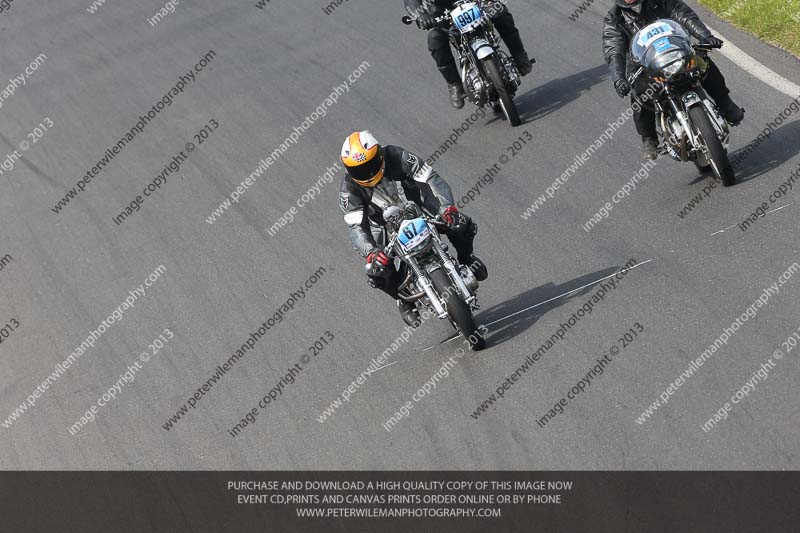 Vintage motorcycle club;eventdigitalimages;mallory park;mallory park trackday photographs;no limits trackdays;peter wileman photography;trackday digital images;trackday photos;vmcc festival 1000 bikes photographs