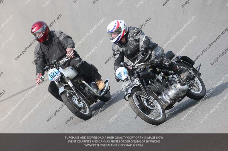 Vintage motorcycle club;eventdigitalimages;mallory park;mallory park trackday photographs;no limits trackdays;peter wileman photography;trackday digital images;trackday photos;vmcc festival 1000 bikes photographs