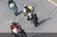 Vintage-motorcycle-club;eventdigitalimages;mallory-park;mallory-park-trackday-photographs;no-limits-trackdays;peter-wileman-photography;trackday-digital-images;trackday-photos;vmcc-festival-1000-bikes-photographs