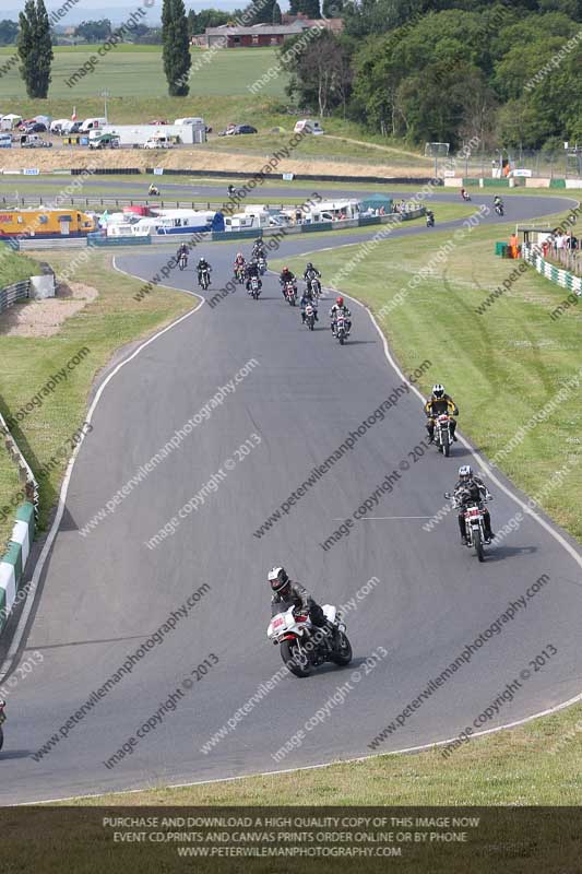 Vintage motorcycle club;eventdigitalimages;mallory park;mallory park trackday photographs;no limits trackdays;peter wileman photography;trackday digital images;trackday photos;vmcc festival 1000 bikes photographs