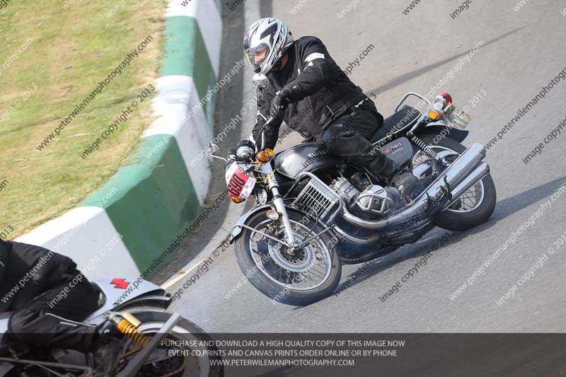 Vintage motorcycle club;eventdigitalimages;mallory park;mallory park trackday photographs;no limits trackdays;peter wileman photography;trackday digital images;trackday photos;vmcc festival 1000 bikes photographs