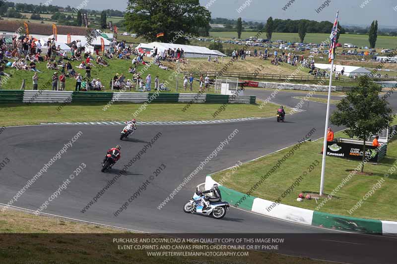 Vintage motorcycle club;eventdigitalimages;mallory park;mallory park trackday photographs;no limits trackdays;peter wileman photography;trackday digital images;trackday photos;vmcc festival 1000 bikes photographs