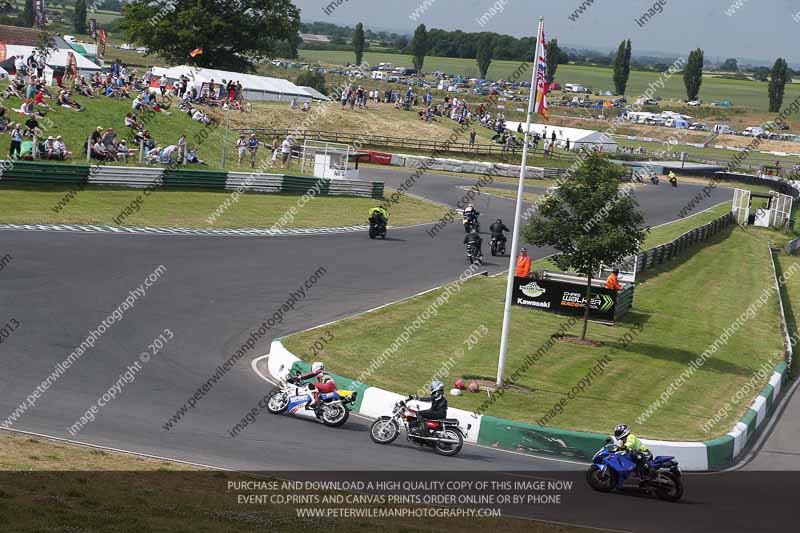 Vintage motorcycle club;eventdigitalimages;mallory park;mallory park trackday photographs;no limits trackdays;peter wileman photography;trackday digital images;trackday photos;vmcc festival 1000 bikes photographs