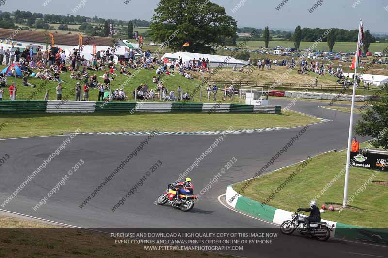 Vintage motorcycle club;eventdigitalimages;mallory park;mallory park trackday photographs;no limits trackdays;peter wileman photography;trackday digital images;trackday photos;vmcc festival 1000 bikes photographs