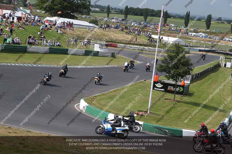 Vintage motorcycle club;eventdigitalimages;mallory park;mallory park trackday photographs;no limits trackdays;peter wileman photography;trackday digital images;trackday photos;vmcc festival 1000 bikes photographs