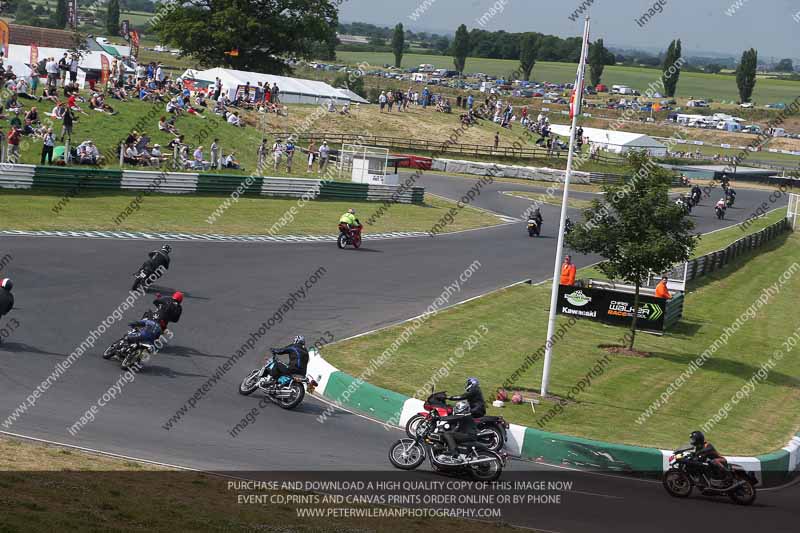 Vintage motorcycle club;eventdigitalimages;mallory park;mallory park trackday photographs;no limits trackdays;peter wileman photography;trackday digital images;trackday photos;vmcc festival 1000 bikes photographs