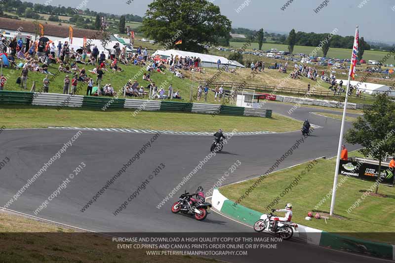 Vintage motorcycle club;eventdigitalimages;mallory park;mallory park trackday photographs;no limits trackdays;peter wileman photography;trackday digital images;trackday photos;vmcc festival 1000 bikes photographs