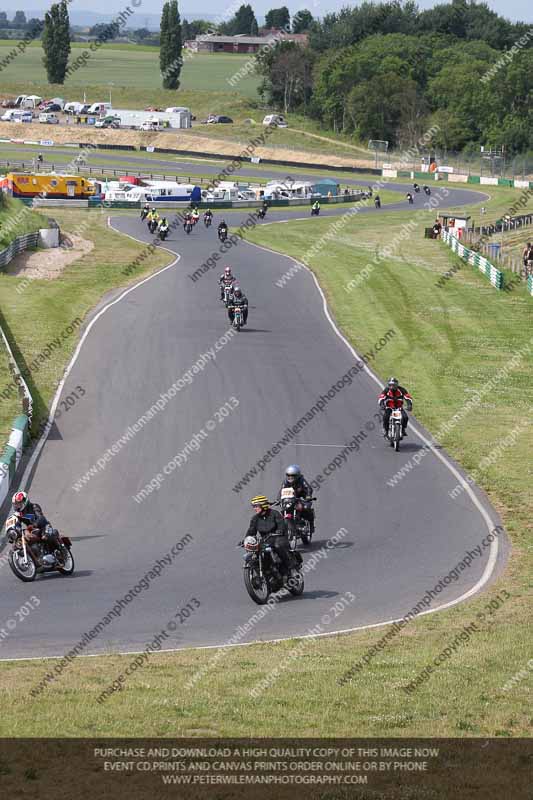 Vintage motorcycle club;eventdigitalimages;mallory park;mallory park trackday photographs;no limits trackdays;peter wileman photography;trackday digital images;trackday photos;vmcc festival 1000 bikes photographs