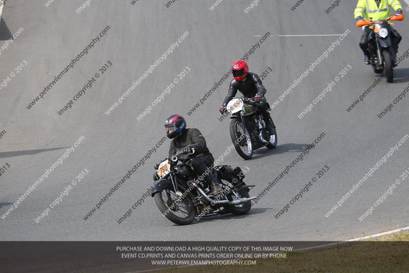 Vintage motorcycle club;eventdigitalimages;mallory park;mallory park trackday photographs;no limits trackdays;peter wileman photography;trackday digital images;trackday photos;vmcc festival 1000 bikes photographs