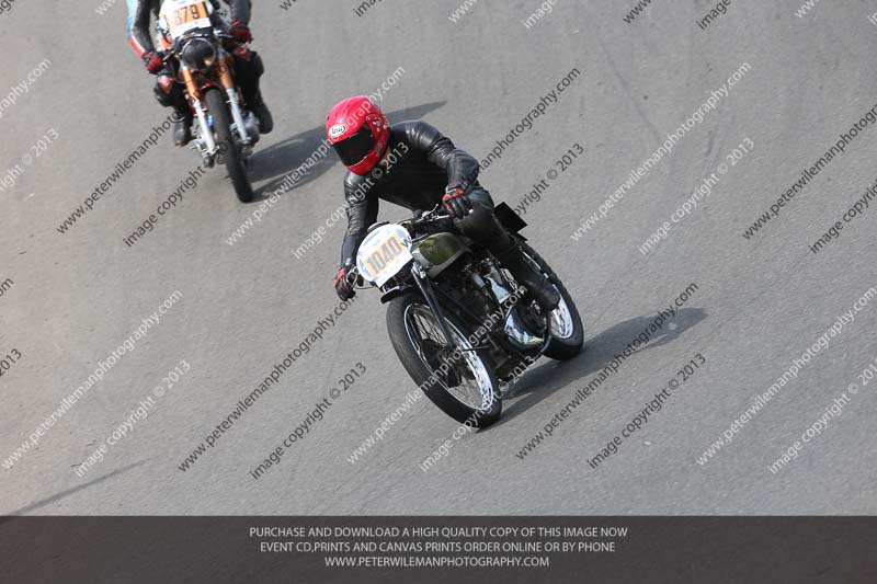 Vintage motorcycle club;eventdigitalimages;mallory park;mallory park trackday photographs;no limits trackdays;peter wileman photography;trackday digital images;trackday photos;vmcc festival 1000 bikes photographs