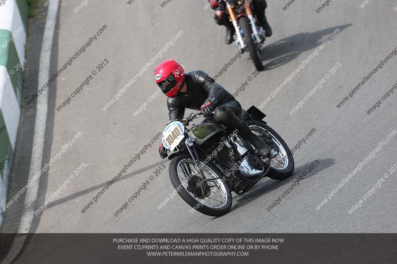 Vintage motorcycle club;eventdigitalimages;mallory park;mallory park trackday photographs;no limits trackdays;peter wileman photography;trackday digital images;trackday photos;vmcc festival 1000 bikes photographs