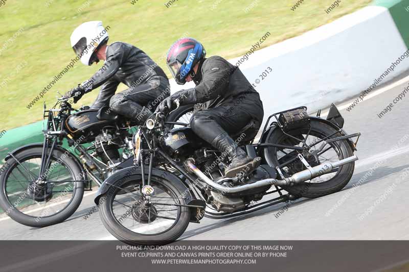 Vintage motorcycle club;eventdigitalimages;mallory park;mallory park trackday photographs;no limits trackdays;peter wileman photography;trackday digital images;trackday photos;vmcc festival 1000 bikes photographs