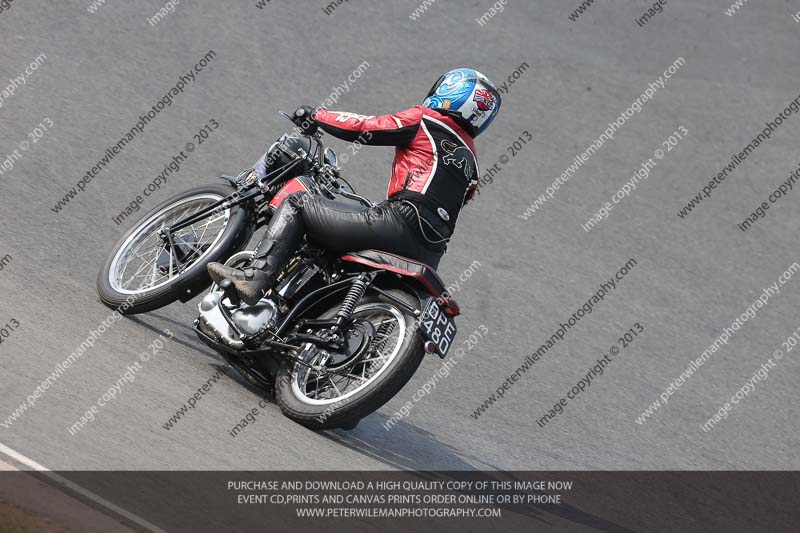 Vintage motorcycle club;eventdigitalimages;mallory park;mallory park trackday photographs;no limits trackdays;peter wileman photography;trackday digital images;trackday photos;vmcc festival 1000 bikes photographs