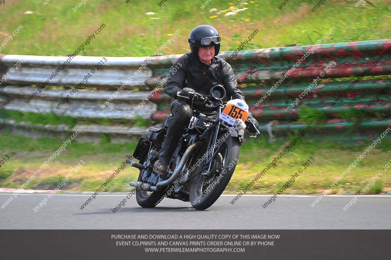 Vintage motorcycle club;eventdigitalimages;mallory park;mallory park trackday photographs;no limits trackdays;peter wileman photography;trackday digital images;trackday photos;vmcc festival 1000 bikes photographs