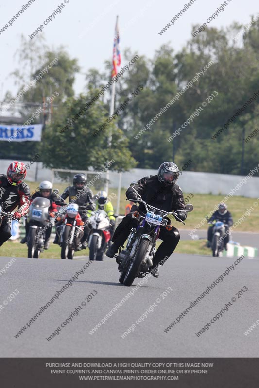 Vintage motorcycle club;eventdigitalimages;mallory park;mallory park trackday photographs;no limits trackdays;peter wileman photography;trackday digital images;trackday photos;vmcc festival 1000 bikes photographs