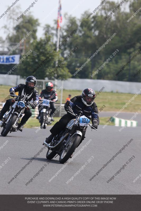 Vintage motorcycle club;eventdigitalimages;mallory park;mallory park trackday photographs;no limits trackdays;peter wileman photography;trackday digital images;trackday photos;vmcc festival 1000 bikes photographs