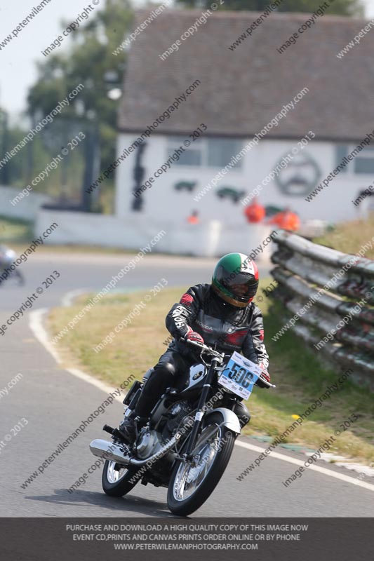 Vintage motorcycle club;eventdigitalimages;mallory park;mallory park trackday photographs;no limits trackdays;peter wileman photography;trackday digital images;trackday photos;vmcc festival 1000 bikes photographs