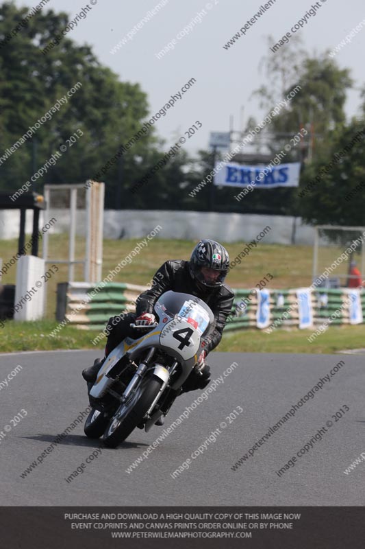 Vintage motorcycle club;eventdigitalimages;mallory park;mallory park trackday photographs;no limits trackdays;peter wileman photography;trackday digital images;trackday photos;vmcc festival 1000 bikes photographs