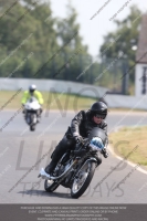 Vintage-motorcycle-club;eventdigitalimages;mallory-park;mallory-park-trackday-photographs;no-limits-trackdays;peter-wileman-photography;trackday-digital-images;trackday-photos;vmcc-festival-1000-bikes-photographs