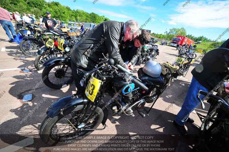 Vintage motorcycle club;eventdigitalimages;mallory park;no limits trackdays;peter wileman photography;photographs;trackday digital images;trackday photos;vmcc banbury run