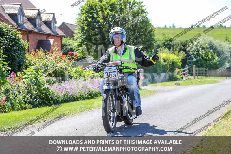 Vintage motorcycle club;eventdigitalimages;mallory park;no limits trackdays;peter wileman photography;photographs;trackday digital images;trackday photos;vmcc banbury run