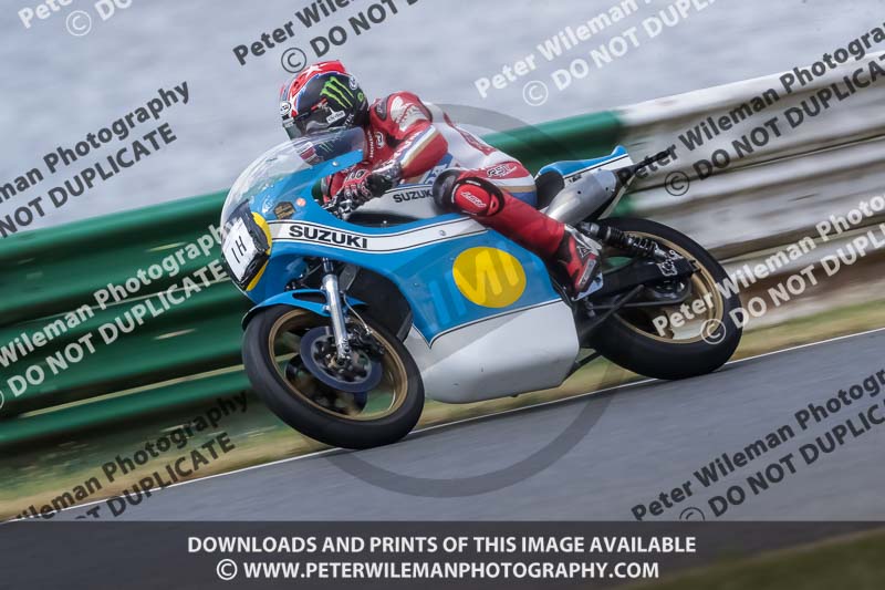 Vintage motorcycle club;eventdigitalimages;mallory park;mallory park trackday photographs;no limits trackdays;peter wileman photography;trackday digital images;trackday photos;vmcc festival 1000 bikes photographs