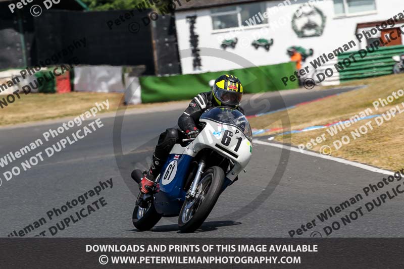 Vintage motorcycle club;eventdigitalimages;mallory park;mallory park trackday photographs;no limits trackdays;peter wileman photography;trackday digital images;trackday photos;vmcc festival 1000 bikes photographs