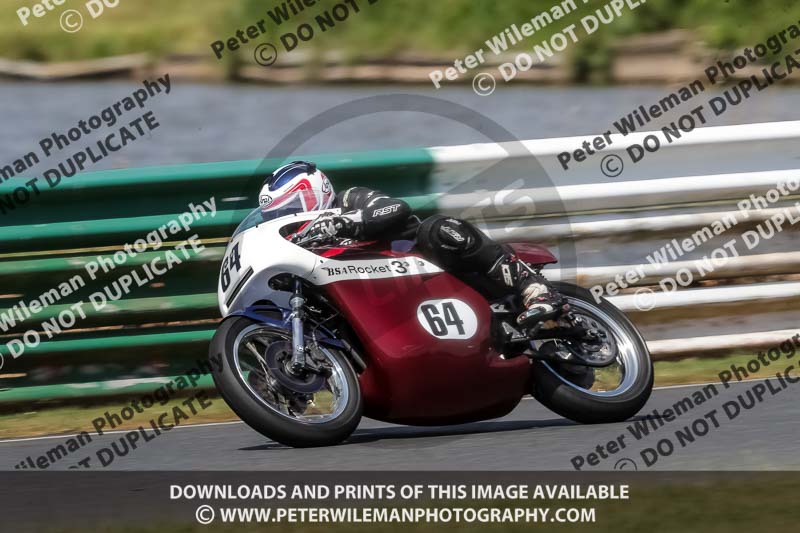 Vintage motorcycle club;eventdigitalimages;mallory park;mallory park trackday photographs;no limits trackdays;peter wileman photography;trackday digital images;trackday photos;vmcc festival 1000 bikes photographs