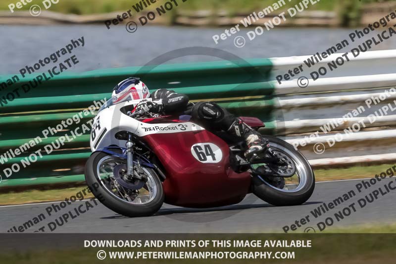 Vintage motorcycle club;eventdigitalimages;mallory park;mallory park trackday photographs;no limits trackdays;peter wileman photography;trackday digital images;trackday photos;vmcc festival 1000 bikes photographs