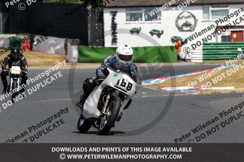 Vintage motorcycle club;eventdigitalimages;mallory park;mallory park trackday photographs;no limits trackdays;peter wileman photography;trackday digital images;trackday photos;vmcc festival 1000 bikes photographs