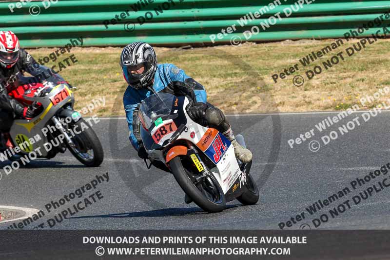 enduro digital images;event digital images;eventdigitalimages;mallory park;mallory park photographs;mallory park trackday;mallory park trackday photographs;no limits trackdays;peter wileman photography;racing digital images;trackday digital images;trackday photos