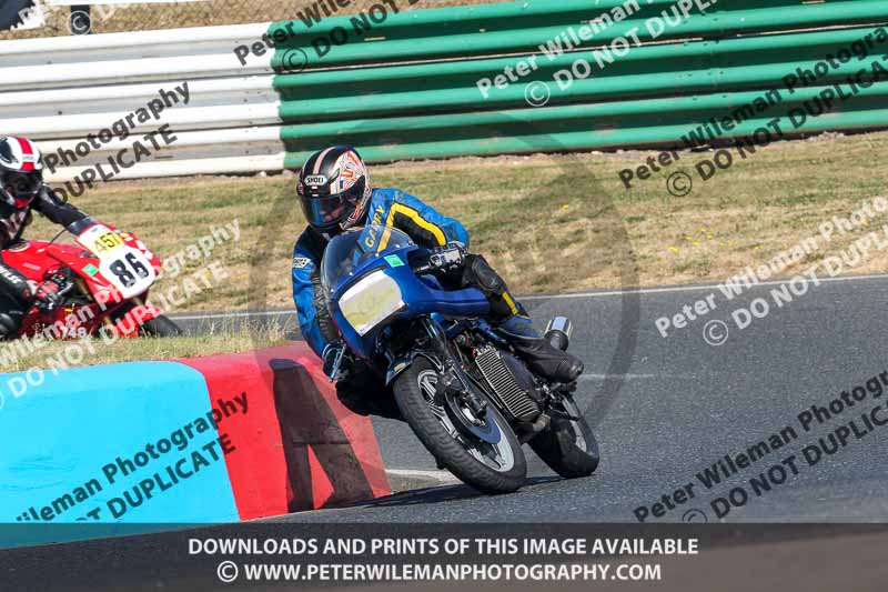 enduro digital images;event digital images;eventdigitalimages;mallory park;mallory park photographs;mallory park trackday;mallory park trackday photographs;no limits trackdays;peter wileman photography;racing digital images;trackday digital images;trackday photos