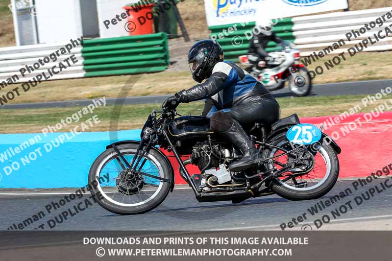 Vintage motorcycle club;eventdigitalimages;mallory park;mallory park trackday photographs;no limits trackdays;peter wileman photography;trackday digital images;trackday photos;vmcc festival 1000 bikes photographs