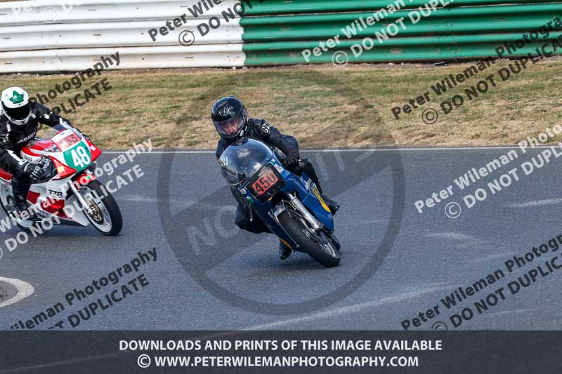 Vintage motorcycle club;eventdigitalimages;mallory park;mallory park trackday photographs;no limits trackdays;peter wileman photography;trackday digital images;trackday photos;vmcc festival 1000 bikes photographs