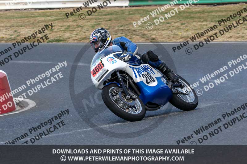 Vintage motorcycle club;eventdigitalimages;mallory park;mallory park trackday photographs;no limits trackdays;peter wileman photography;trackday digital images;trackday photos;vmcc festival 1000 bikes photographs