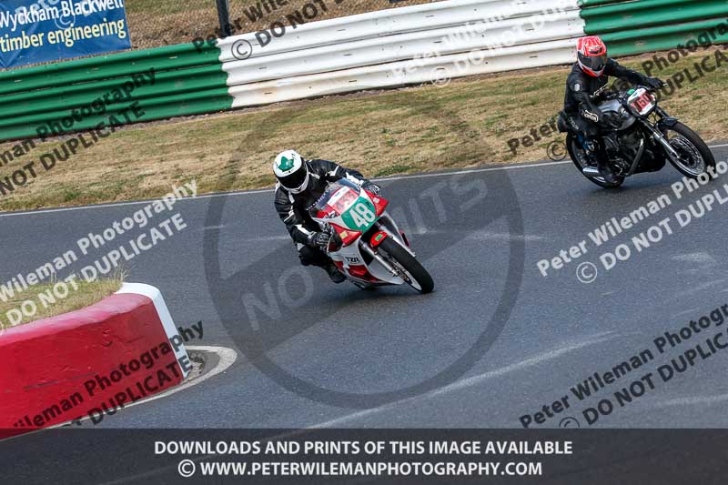 Vintage motorcycle club;eventdigitalimages;mallory park;mallory park trackday photographs;no limits trackdays;peter wileman photography;trackday digital images;trackday photos;vmcc festival 1000 bikes photographs