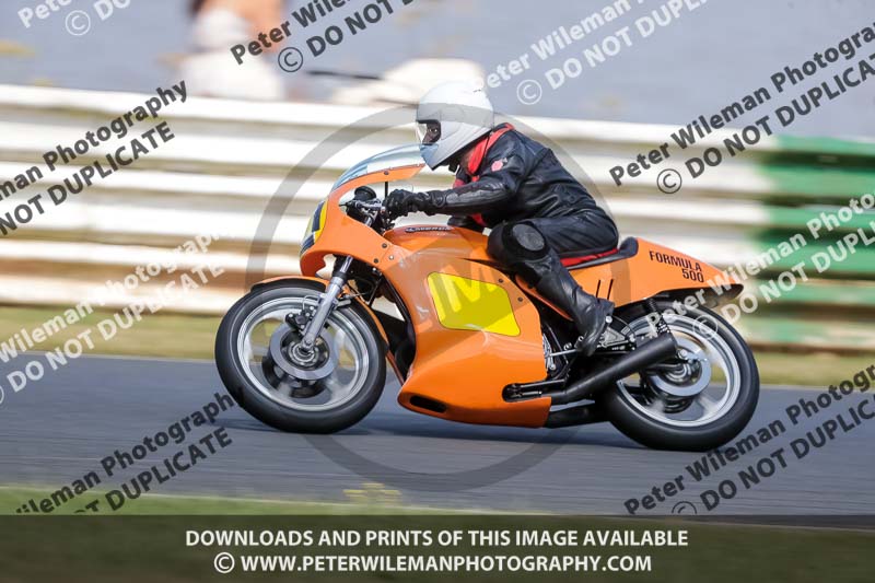 Vintage motorcycle club;eventdigitalimages;mallory park;mallory park trackday photographs;no limits trackdays;peter wileman photography;trackday digital images;trackday photos;vmcc festival 1000 bikes photographs