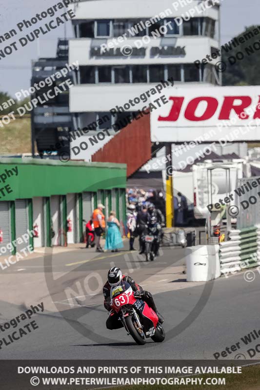 Vintage motorcycle club;eventdigitalimages;mallory park;mallory park trackday photographs;no limits trackdays;peter wileman photography;trackday digital images;trackday photos;vmcc festival 1000 bikes photographs