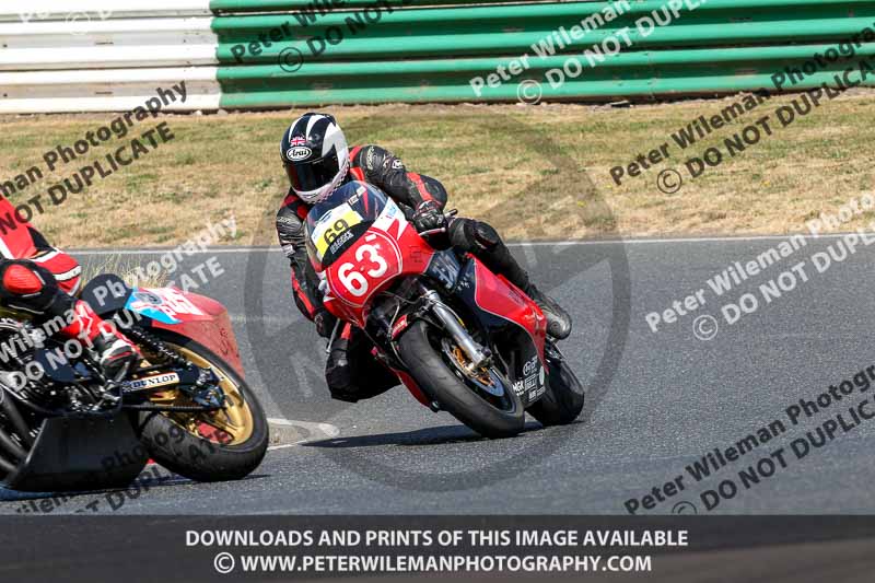 Vintage motorcycle club;eventdigitalimages;mallory park;mallory park trackday photographs;no limits trackdays;peter wileman photography;trackday digital images;trackday photos;vmcc festival 1000 bikes photographs