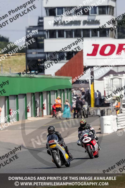 Vintage motorcycle club;eventdigitalimages;mallory park;mallory park trackday photographs;no limits trackdays;peter wileman photography;trackday digital images;trackday photos;vmcc festival 1000 bikes photographs