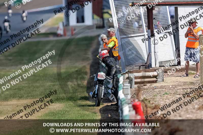 Vintage motorcycle club;eventdigitalimages;mallory park;mallory park trackday photographs;no limits trackdays;peter wileman photography;trackday digital images;trackday photos;vmcc festival 1000 bikes photographs