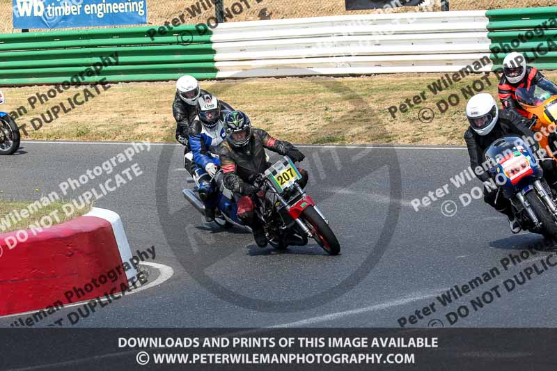 Vintage motorcycle club;eventdigitalimages;mallory park;mallory park trackday photographs;no limits trackdays;peter wileman photography;trackday digital images;trackday photos;vmcc festival 1000 bikes photographs