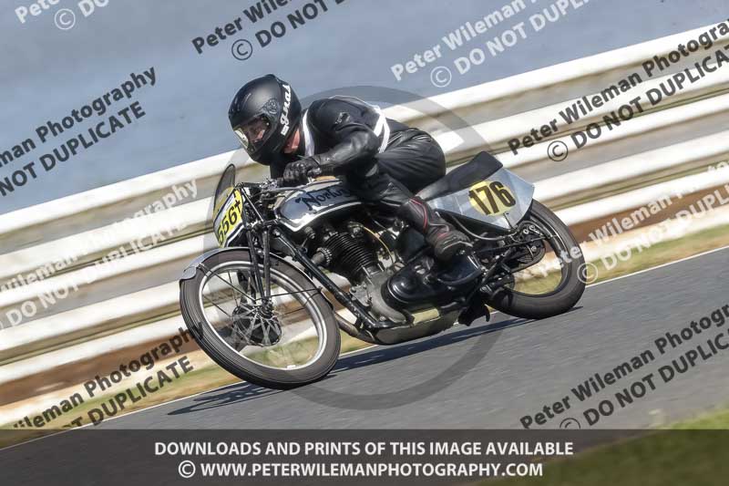 Vintage motorcycle club;eventdigitalimages;mallory park;mallory park trackday photographs;no limits trackdays;peter wileman photography;trackday digital images;trackday photos;vmcc festival 1000 bikes photographs