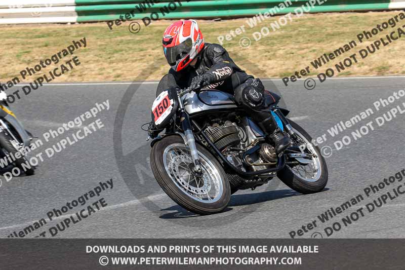 Vintage motorcycle club;eventdigitalimages;mallory park;mallory park trackday photographs;no limits trackdays;peter wileman photography;trackday digital images;trackday photos;vmcc festival 1000 bikes photographs