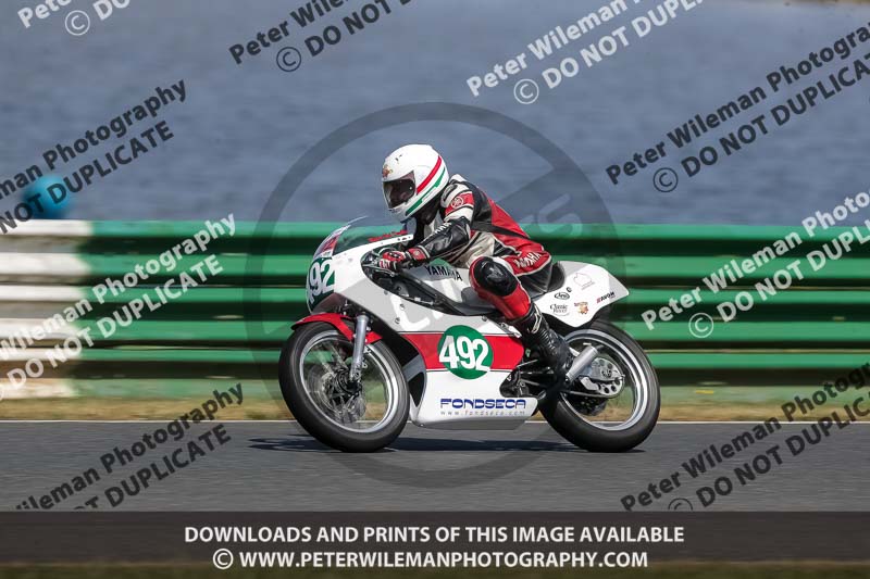 Vintage motorcycle club;eventdigitalimages;mallory park;mallory park trackday photographs;no limits trackdays;peter wileman photography;trackday digital images;trackday photos;vmcc festival 1000 bikes photographs