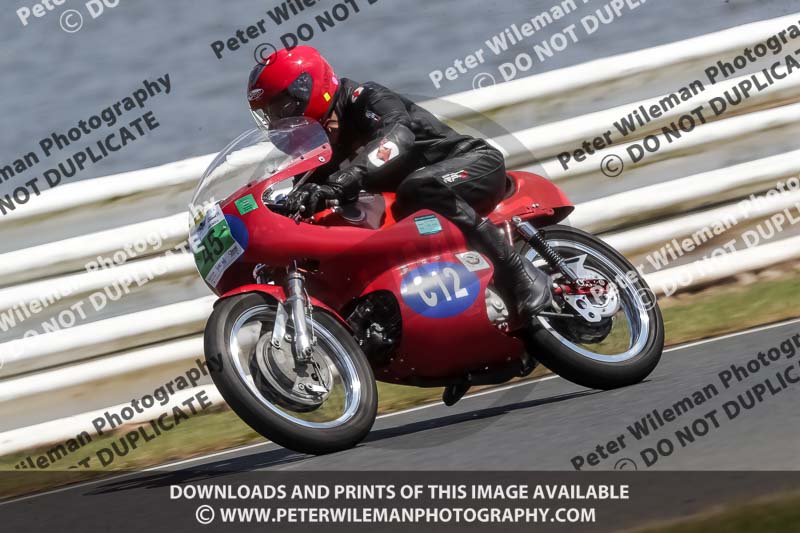 Vintage motorcycle club;eventdigitalimages;mallory park;mallory park trackday photographs;no limits trackdays;peter wileman photography;trackday digital images;trackday photos;vmcc festival 1000 bikes photographs