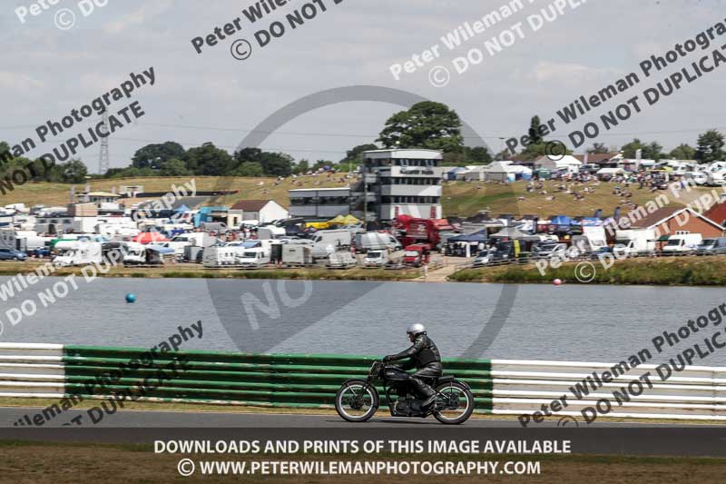 Vintage motorcycle club;eventdigitalimages;mallory park;mallory park trackday photographs;no limits trackdays;peter wileman photography;trackday digital images;trackday photos;vmcc festival 1000 bikes photographs