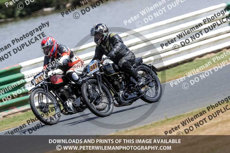 Vintage motorcycle club;eventdigitalimages;mallory park;mallory park trackday photographs;no limits trackdays;peter wileman photography;trackday digital images;trackday photos;vmcc festival 1000 bikes photographs