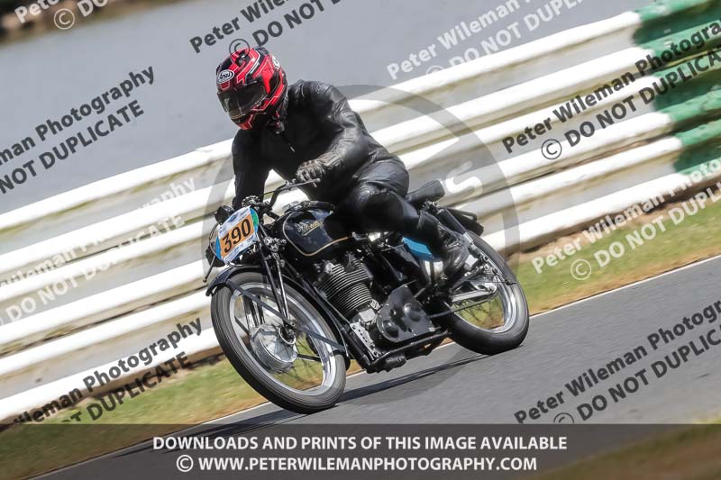 Vintage motorcycle club;eventdigitalimages;mallory park;mallory park trackday photographs;no limits trackdays;peter wileman photography;trackday digital images;trackday photos;vmcc festival 1000 bikes photographs